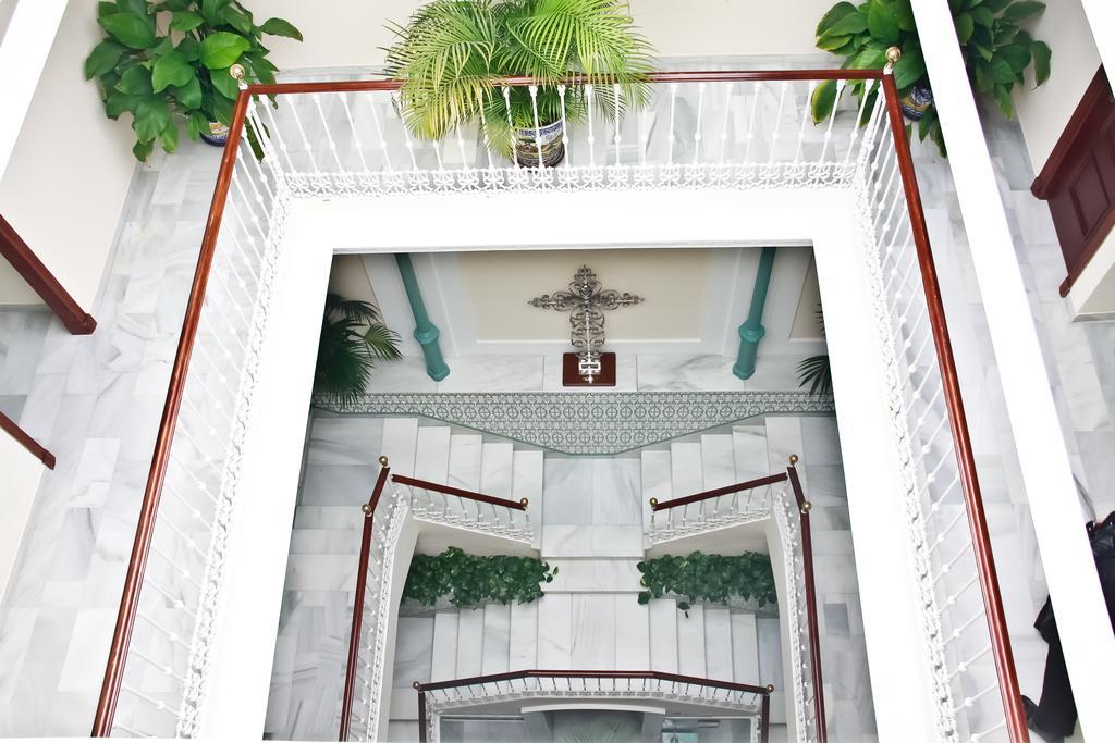 Hotel La Espanola Чипиона Екстериор снимка