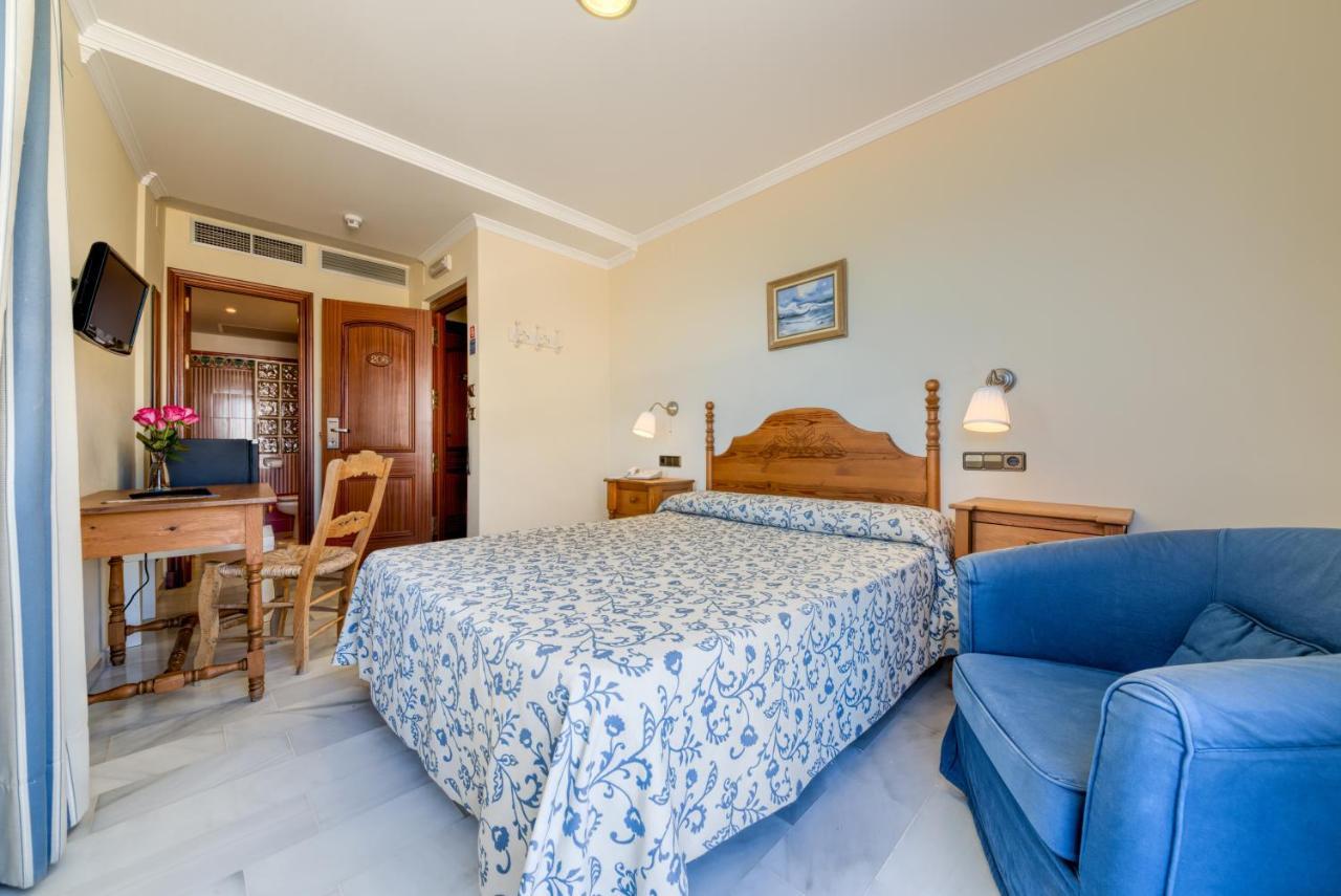 Hotel La Espanola Чипиона Екстериор снимка