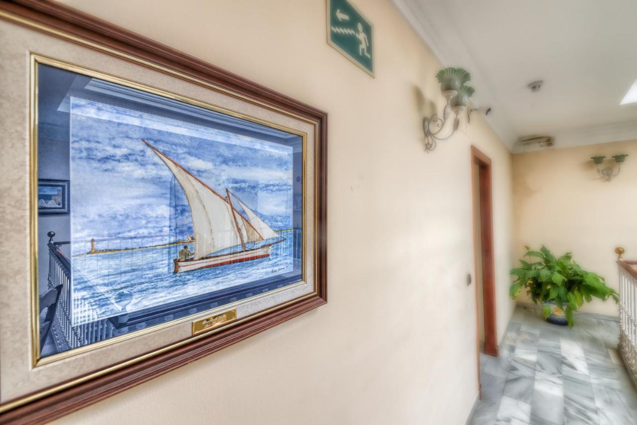 Hotel La Espanola Чипиона Екстериор снимка