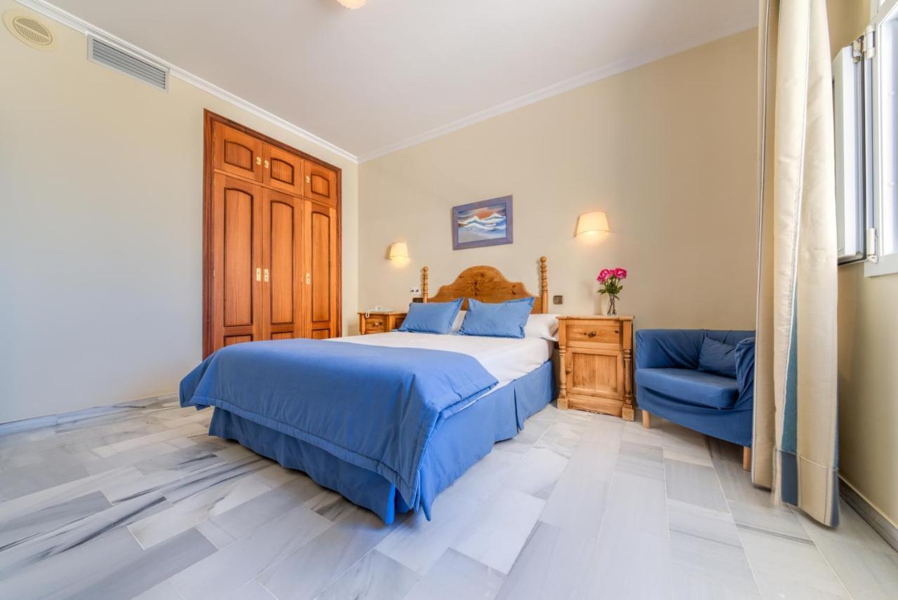 Hotel La Espanola Чипиона Екстериор снимка