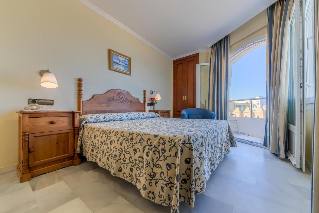 Hotel La Espanola Чипиона Екстериор снимка