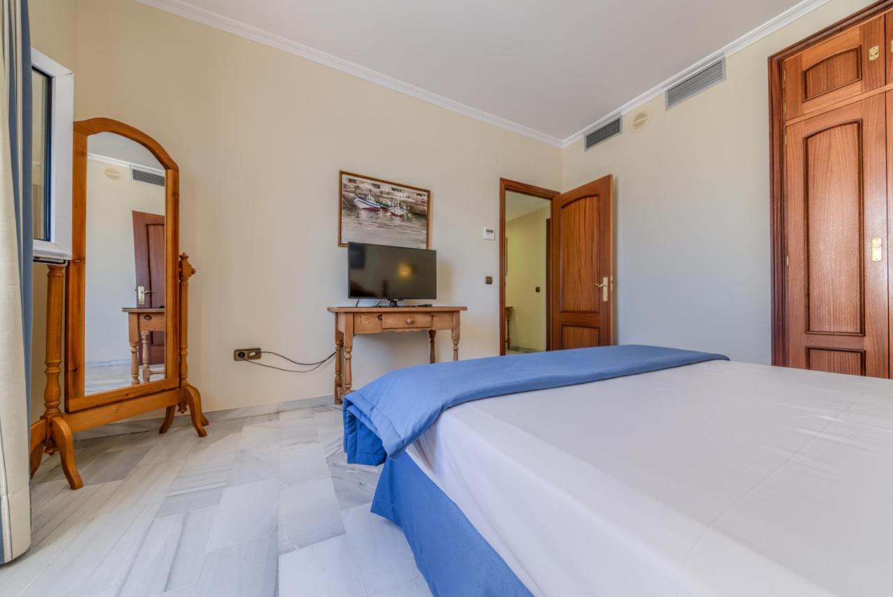 Hotel La Espanola Чипиона Екстериор снимка